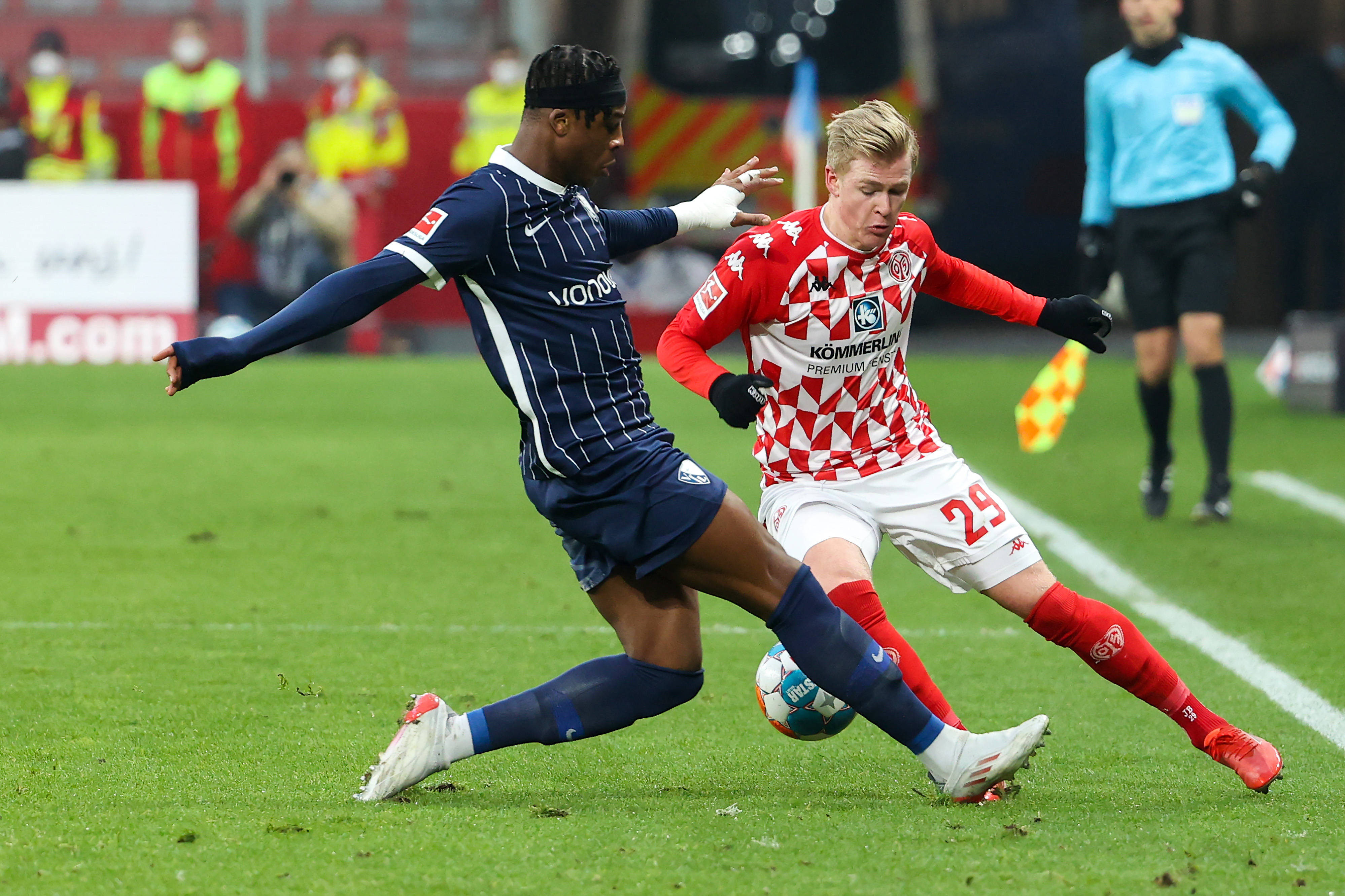 开云体育网页版-包含美因茨球队在场上表现出色，以出色表现赢得比赛的词条