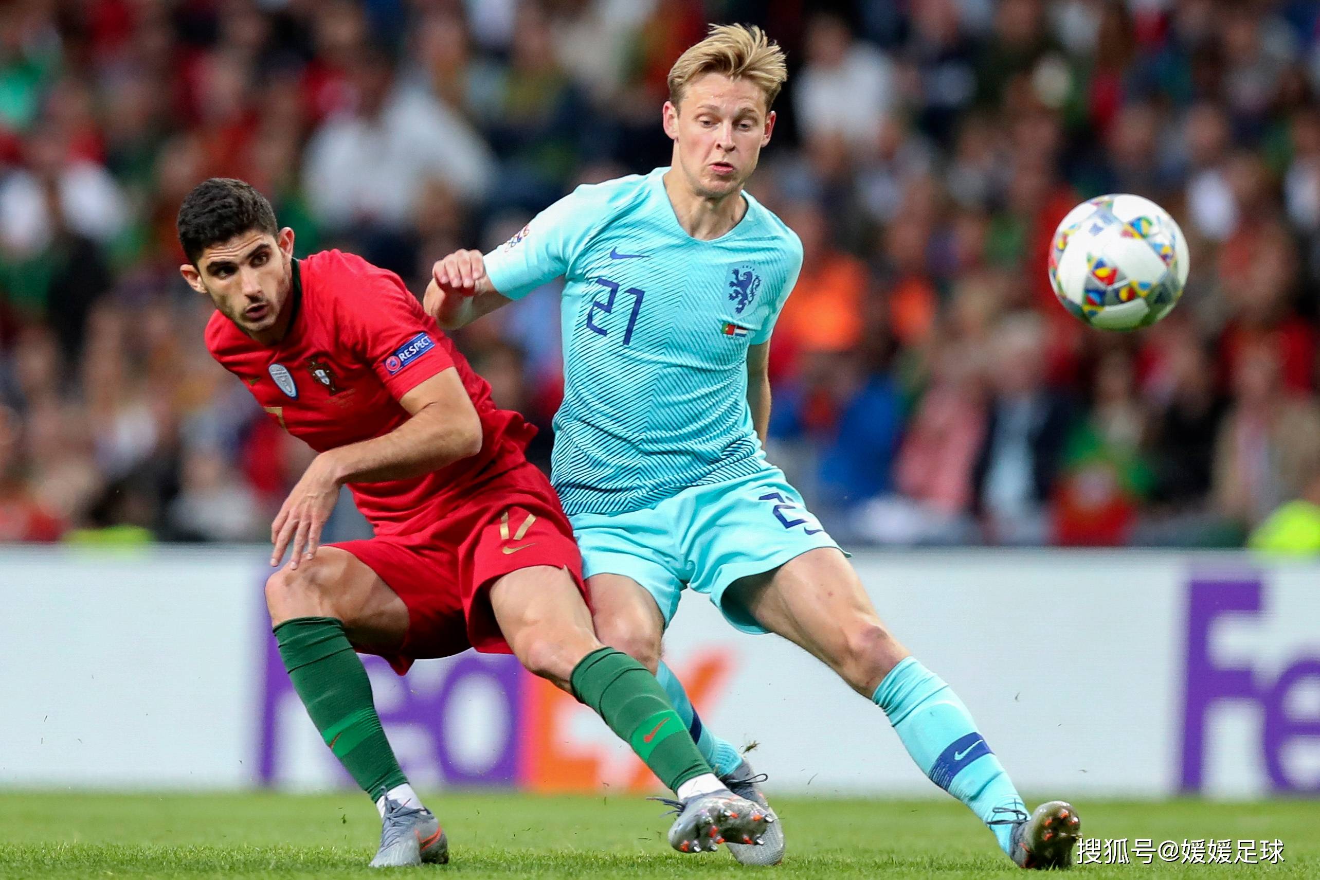 欧国联赛战术紧凑,球员全力以赴 欧国联赛战术紧凑,球员全力以赴