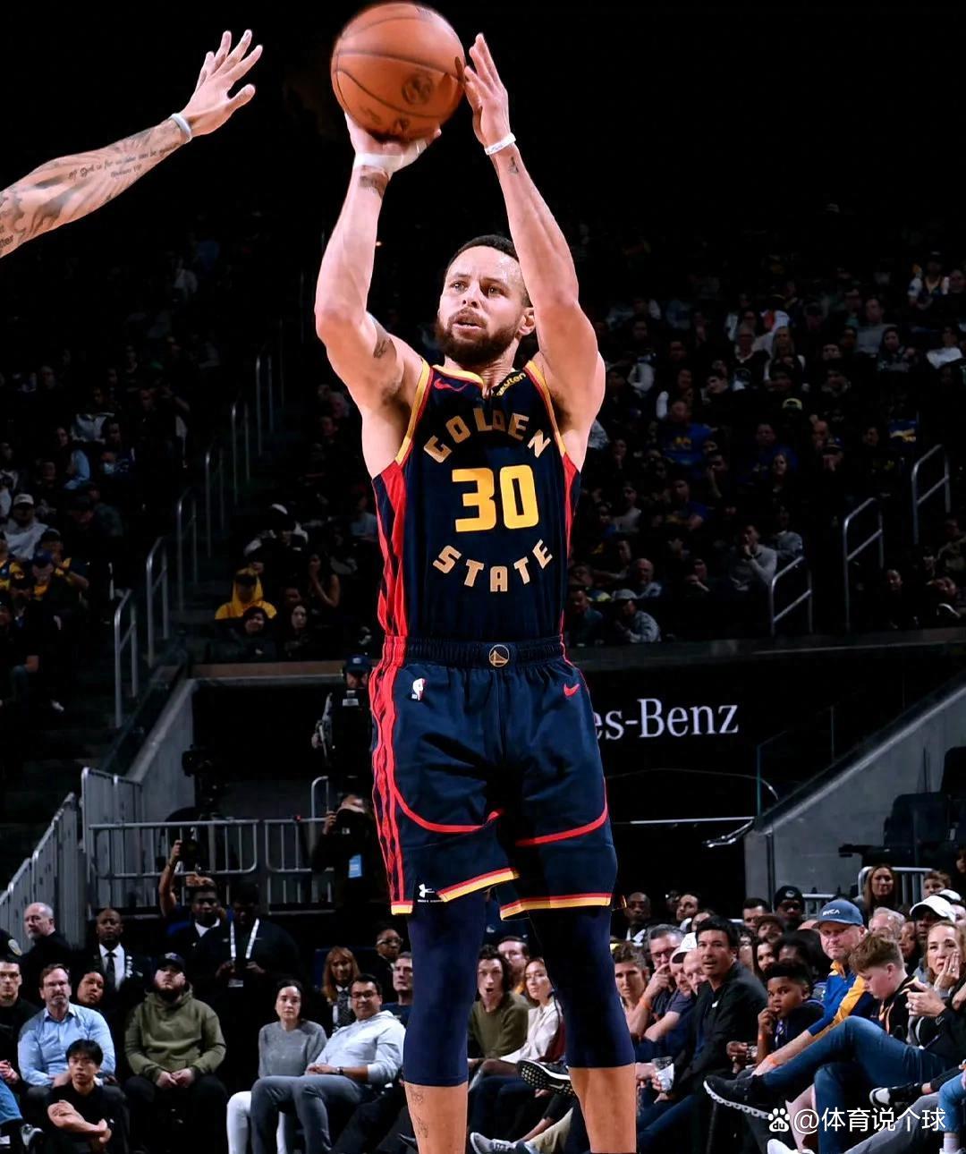 开云体育官方入口-勇士主场告捷，继续领跑西部