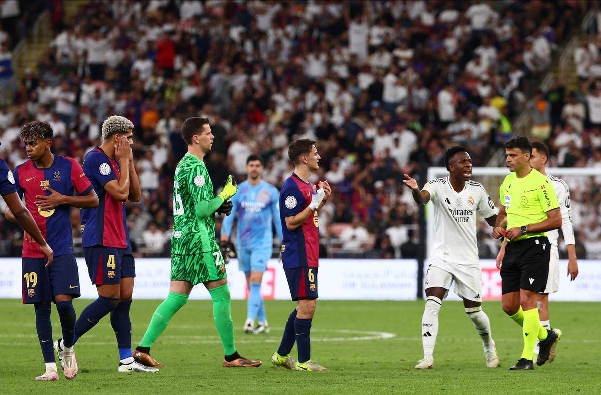 巴塞罗那主教练谈及球队战术调整的简单介绍 巴塞罗那主教练谈及球队战术调整的简单介绍