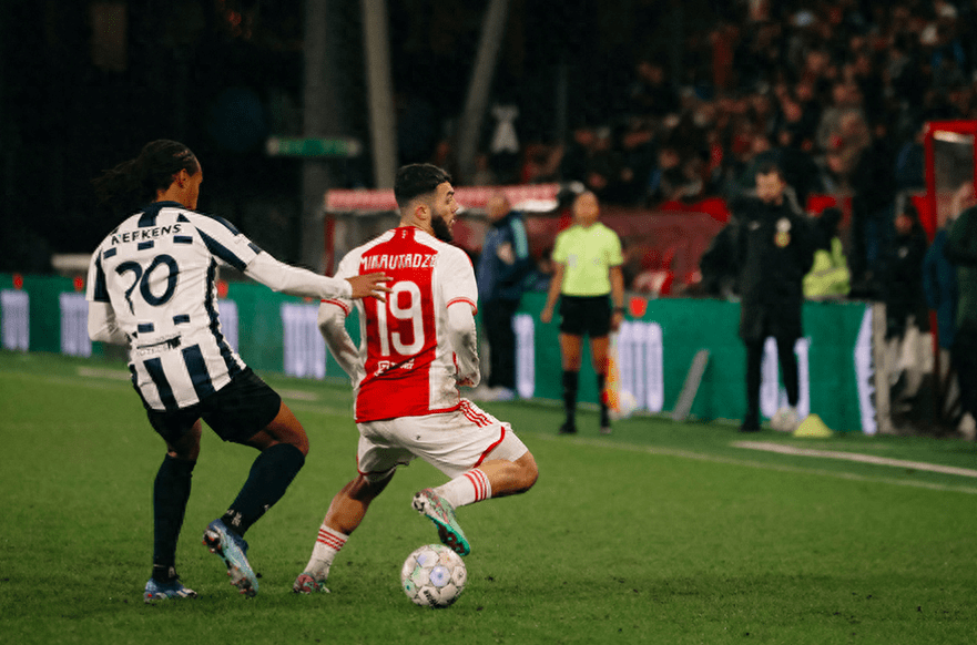 皇马惨遭淘汰,再次无缘决赛 皇马惨遭淘汰,再次无缘决赛