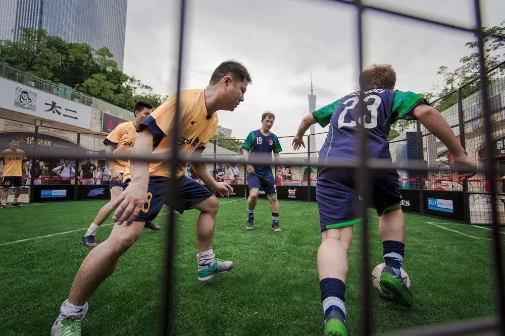 关于双方实力相当,激烈对决令人目不暇接!的信息 关于双方实力相当,激烈对决令人目不暇接!的信息