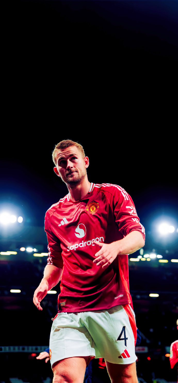 关于曼联预备队表现亮眼,球迷热议年轻球员未来!的信息 关于曼联预备队表现亮眼,球迷热议年轻球员未来!的信息