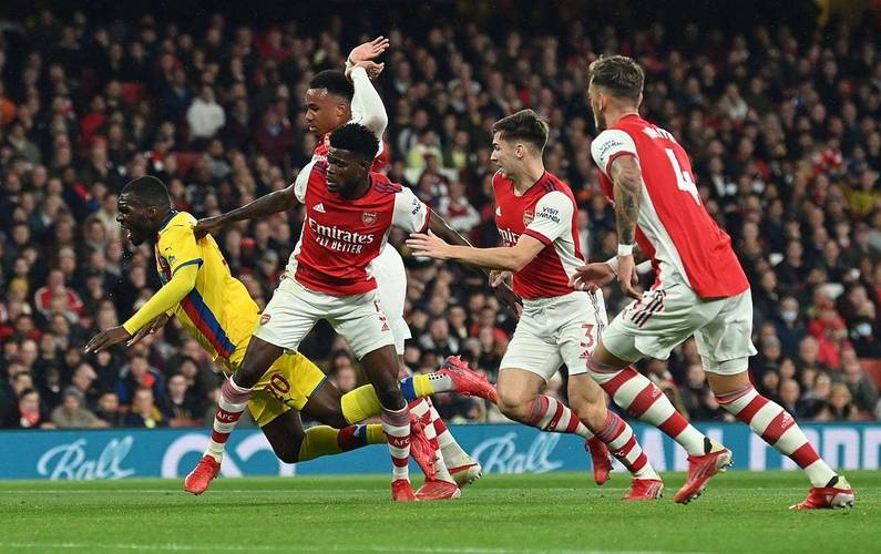 佳绩频现:英超豪门球队比拼吸引全球瞩目的简单介绍 佳绩频现:英超豪门球队比拼吸引全球瞩目的简单介绍