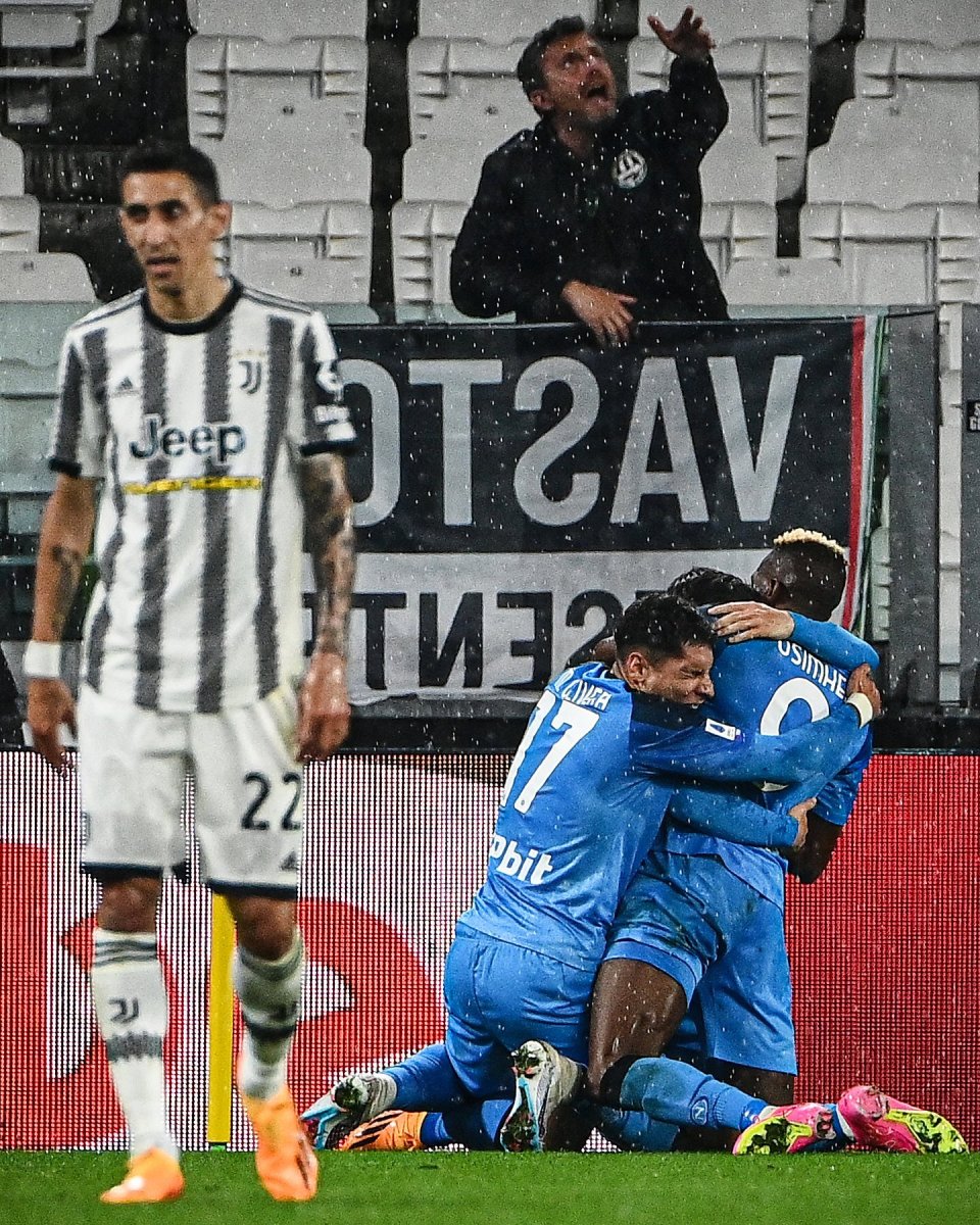 开云体育-王牌球员领军，那不勒斯轻取胜利