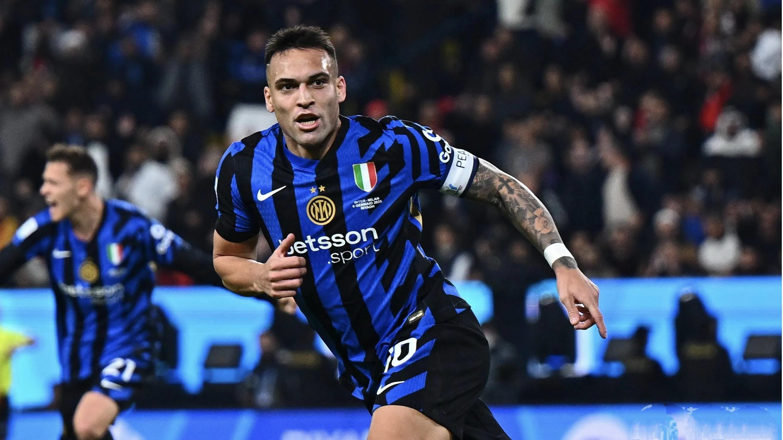 包含AC米兰迅速调整战术，为夺胜作出努力的词条