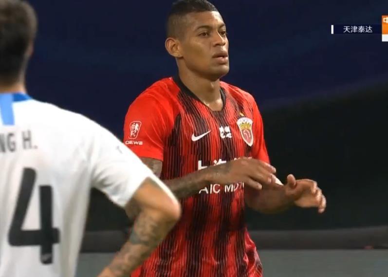 关于上港门将脱手送礼,造成惨痛失利遗憾的信息 关于上港门将脱手送礼,造成惨痛失利遗憾的信息