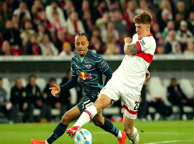 开云体育官方入口-包含斯图加特球员表现出色，球队逐渐走出低迷状态的词条