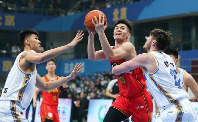 湖北队加入胜利行列开创连胜 湖北队加入胜利行列开创连胜